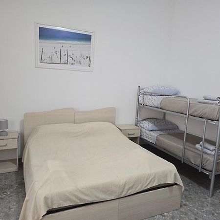 Da Massimo 1 Bed & Breakfast Marina di Schiavonea Exterior photo